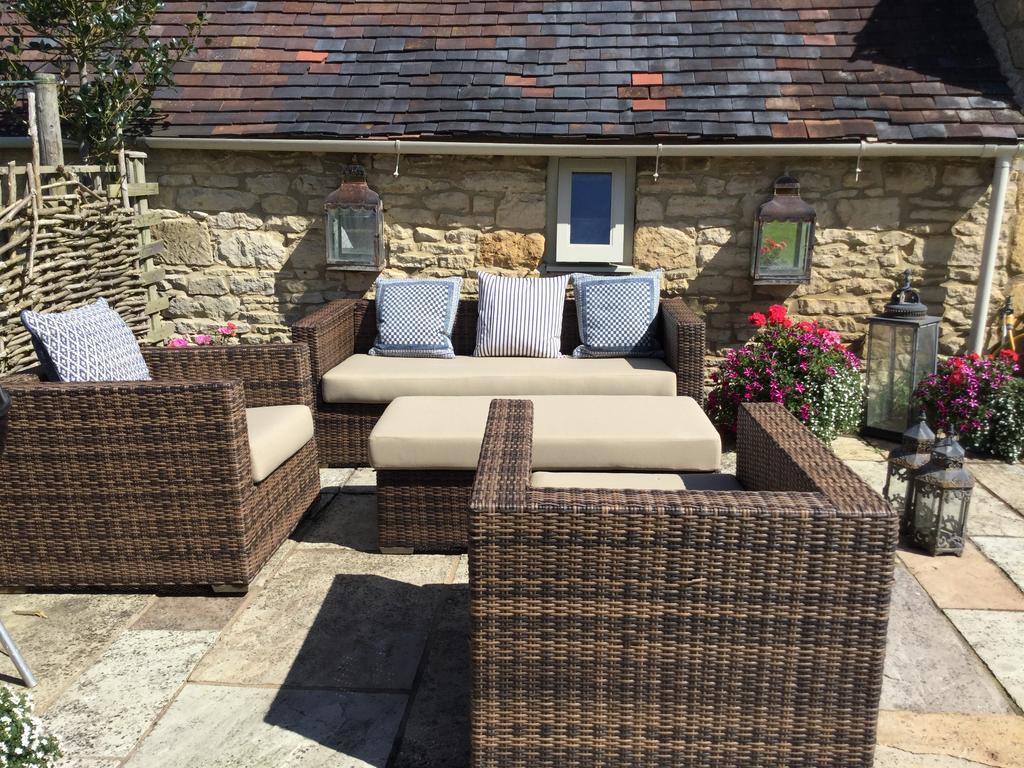 Popfosters Barn Villa Weston Subedge ภายนอก รูปภาพ